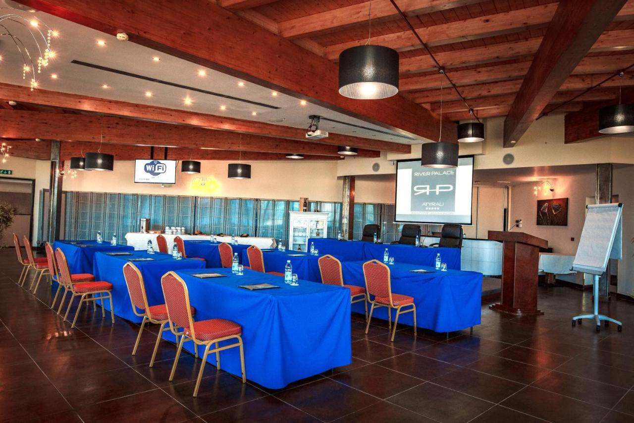 River Palace Hotel Atyrau Ngoại thất bức ảnh